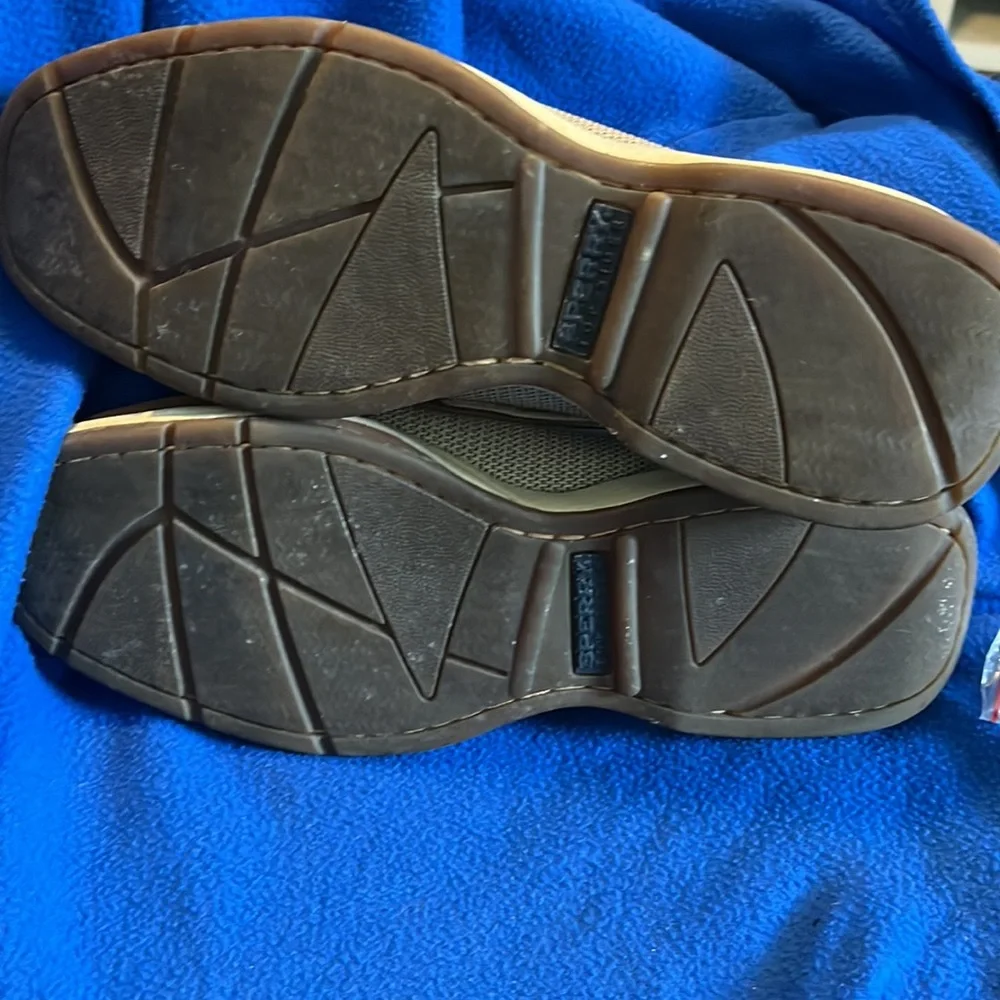 Sperry men’s top